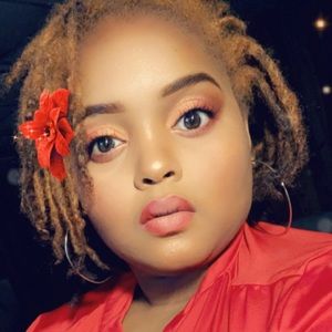 Meet your Posher, Kenisha